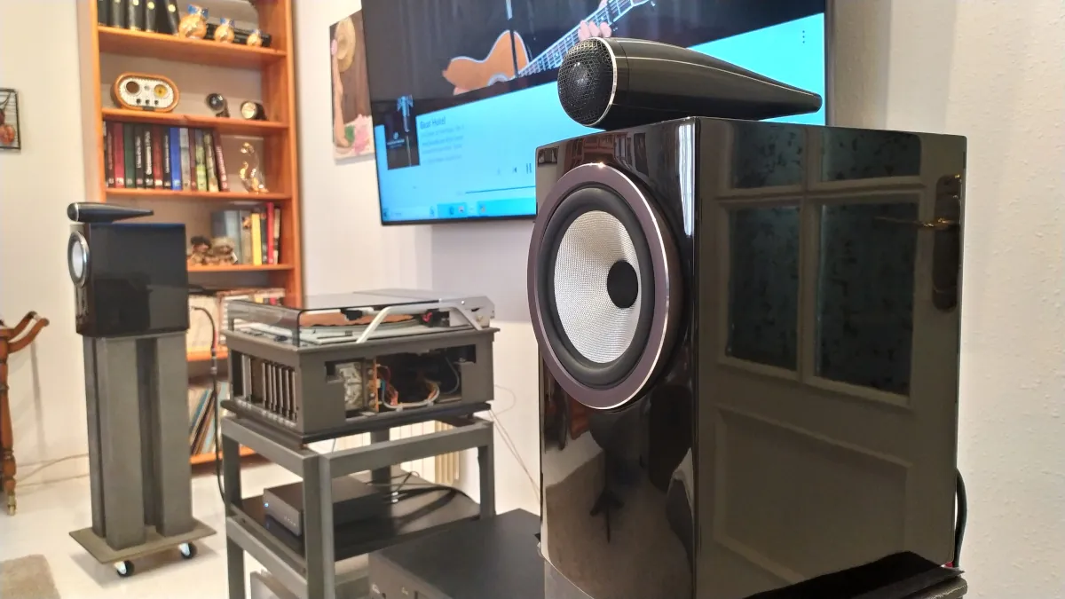 Bowers & Wilkins 705 S3
